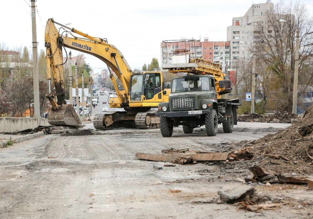 Путепровод на ул. 9 Января готовят к демонтажу бетонного покрытия