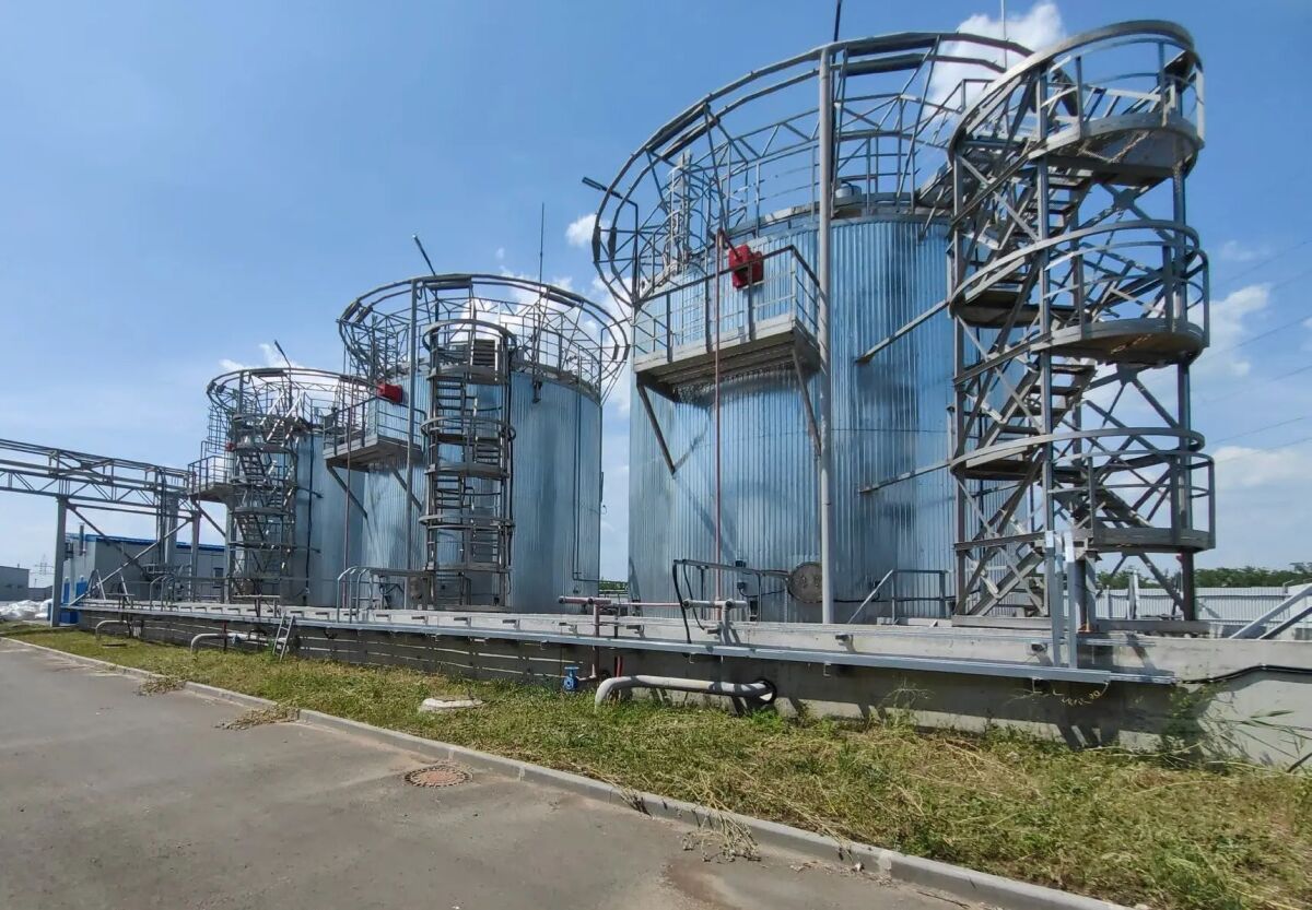 В Шахтах достроили склад этиленгликоля для первого в РФ полиэфирного завода - фото 1