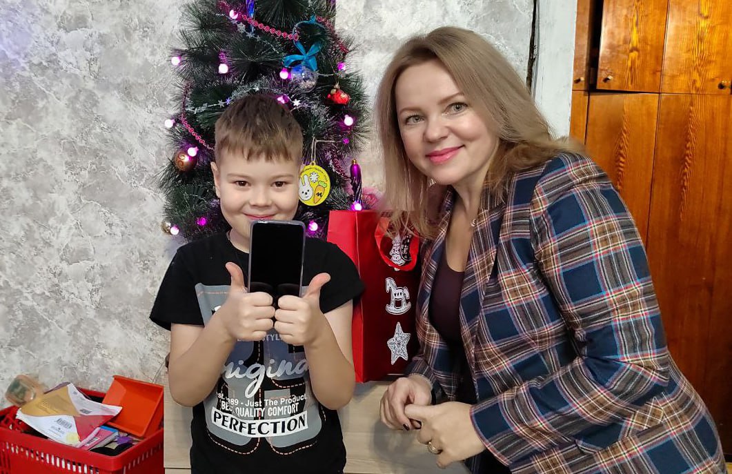 Госжилиспекция подарила смартфон на Новый год школьнику из Нижнего Новгорода - фото 1
