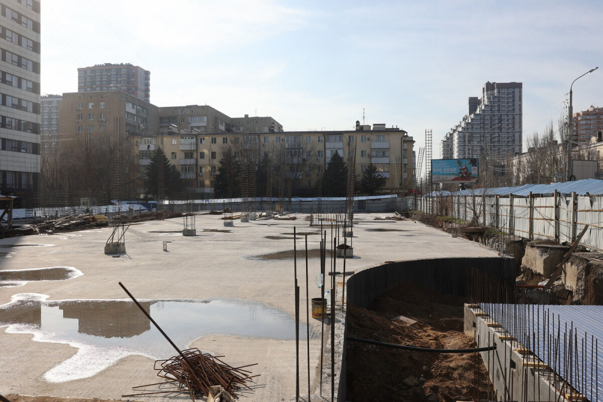 Строить ТЦ рядом с отелем "Амакс" в Ростове инициатор проекта не будет - Фото 1