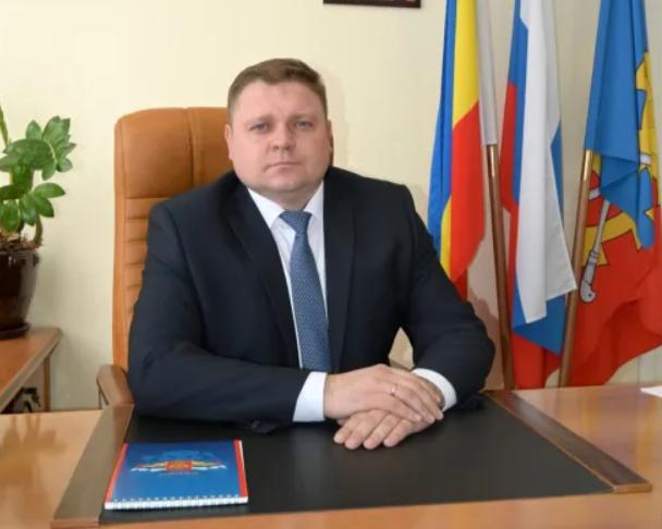 УФСБ: задержан глава администрации Миллеровского района Олег Коваленко - фото 1