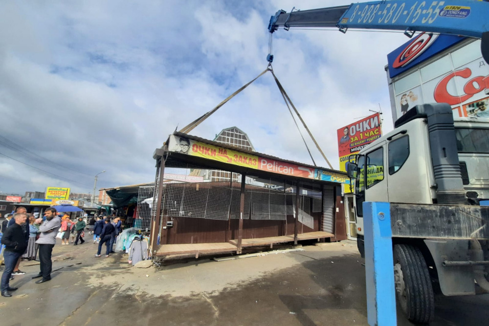 Более 220 незаконных торговых павильонов демонтировали в Ростове за две недели