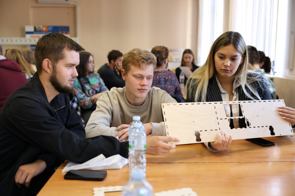 Перечислены дефицитные специальности в строительной сфере Нижегородской области - фото 1